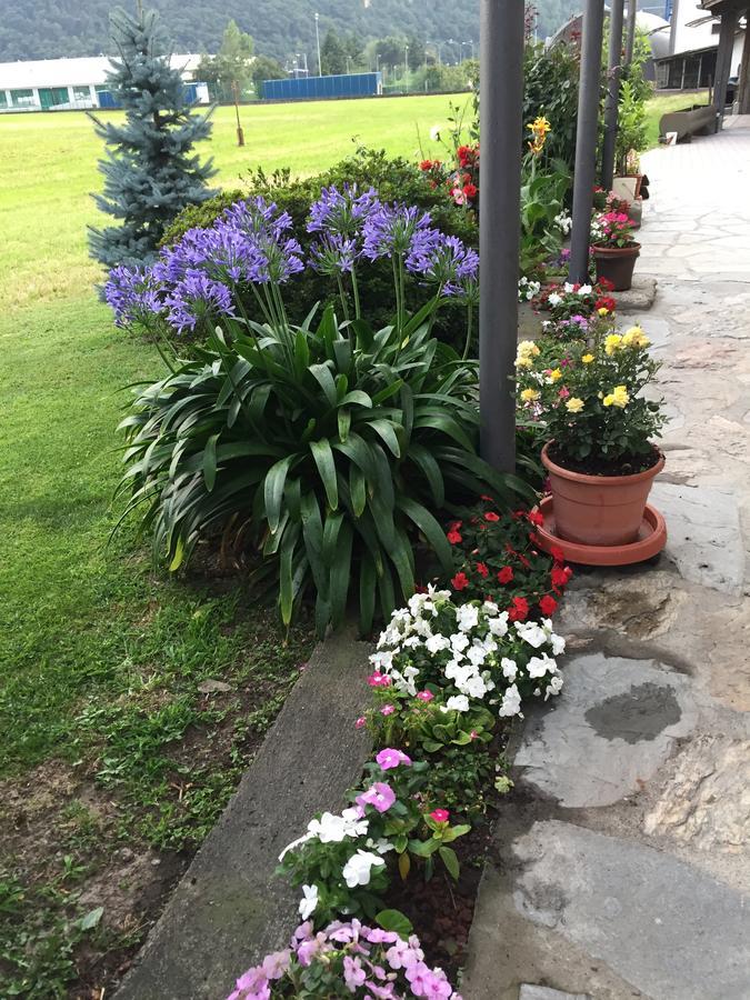 Agriturismo La Grange Пон-Сен-Мартен Екстер'єр фото